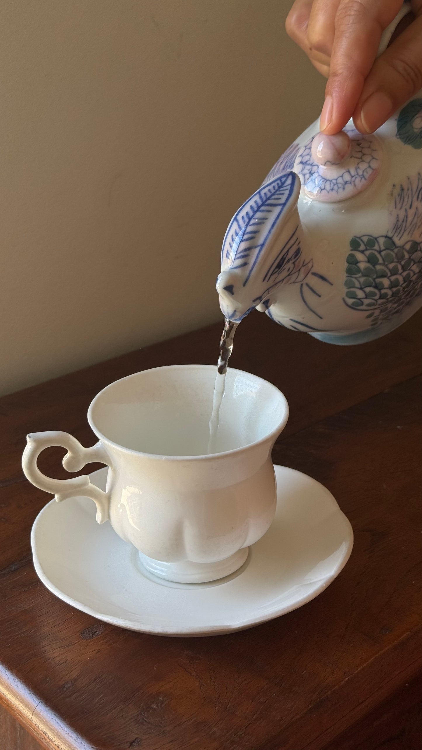 Oriental Bird Tea Pot