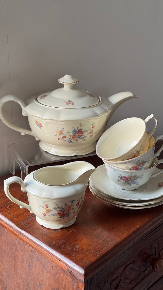 Vintage Kahl’s Porcelain Set
