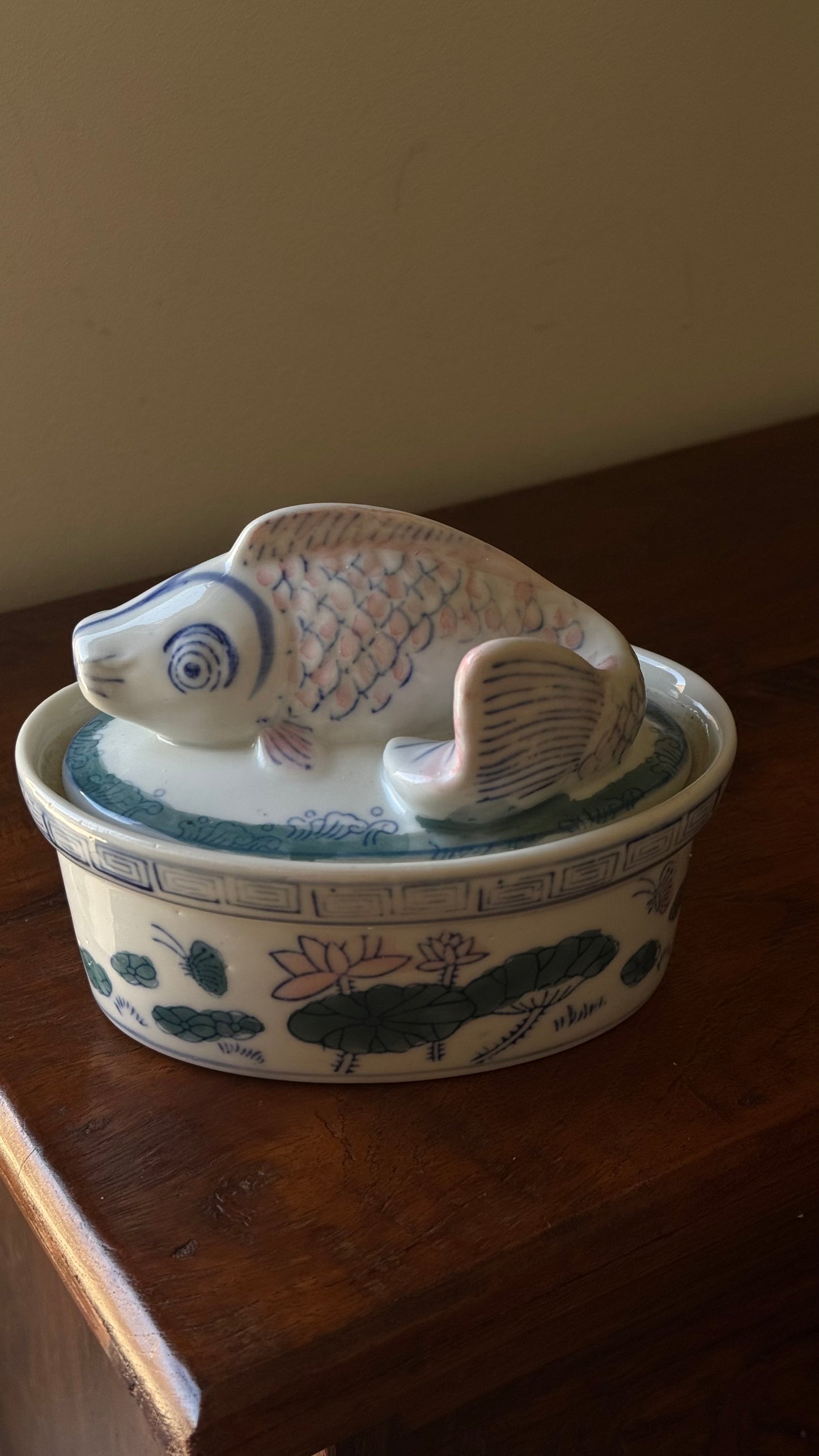 Vintage Porcelain Chinese Coi Fish Bowls