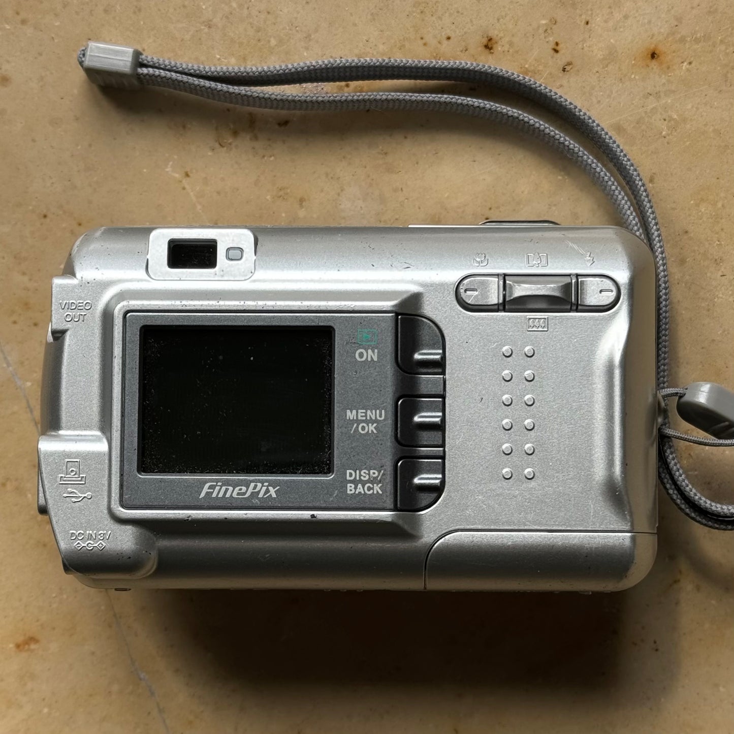 Vintage Camera | Fujifilm Finepix A210 Digital Camera 3.2MP Megapixel 3x Optical Zoom Silver