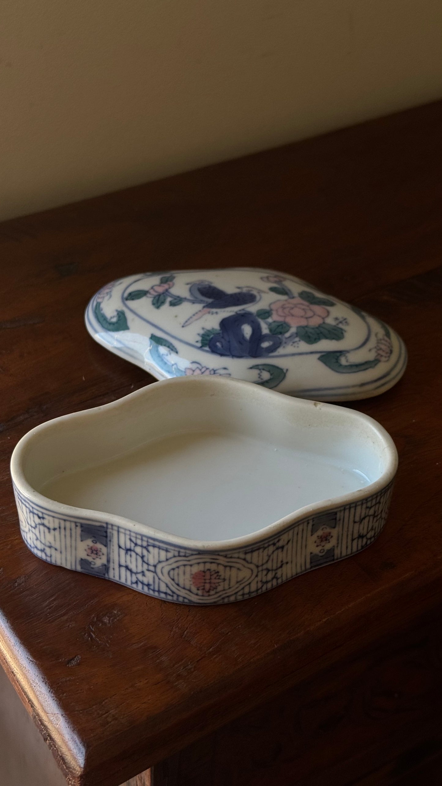 Vintage Chinese Trinket Box